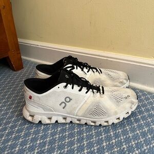 Men’s Oncloud Size 11